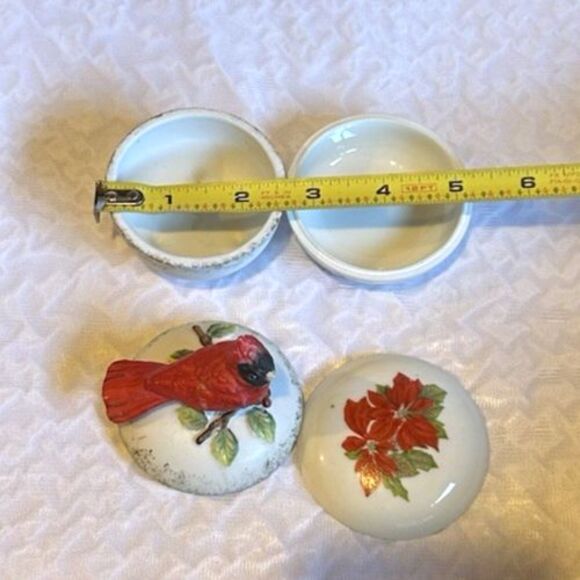 Cardinal red bird figure and poinsettia jewelry box bowls small cute knick knack - Picture 9 of 16